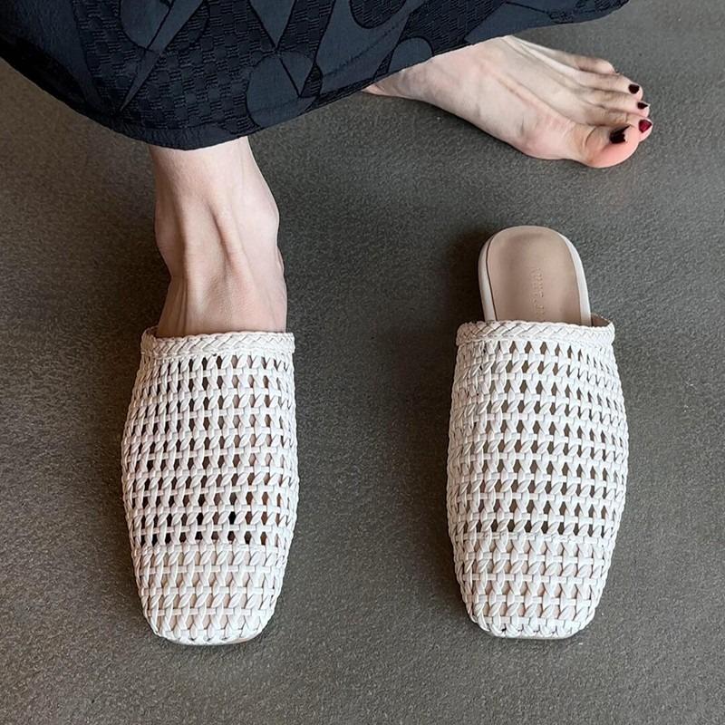 Fashion Retro Woven and Hollowed-out Flip-flops for Women In 2025, New Summer Breathable Square-toed Flat Flip-flops