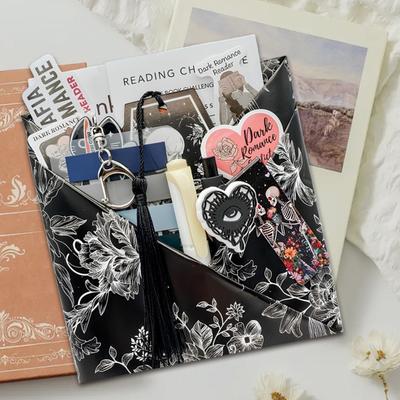 1 Set Hediye Paketleme Malzemeleri Gotik Kitapla Kör Randevu Hediye Kutusu Cadılar Bayramı Ürkütücü Kitap Seti Karanlık Romantizm Kitap Kulübü Seti