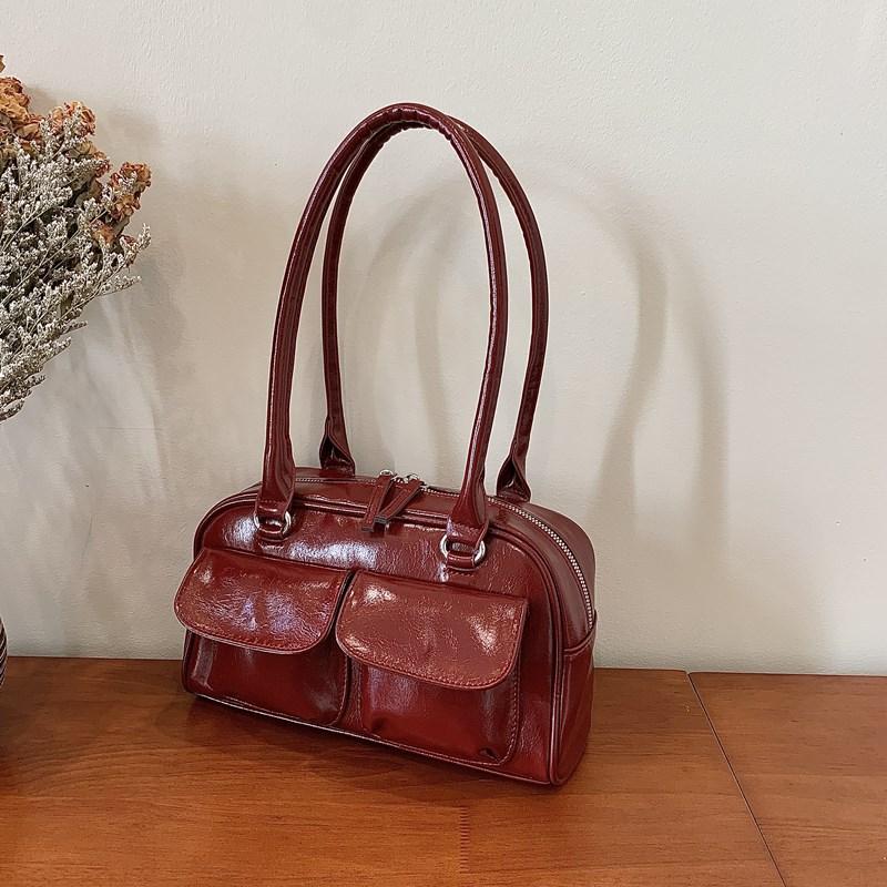 This year s popular bags high-end texture niche design glossy women s bags 2025 new large-capacity shoulder bags 27816 красный 1940₽