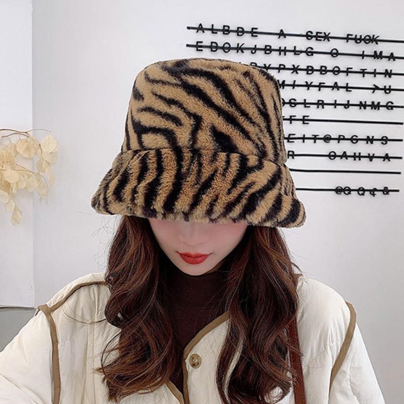 Caps with Flat Top for Warm Keeping Fuzzy Caps with Full-Covered Zebra Grain Decoration Hats Unisex Women Men
