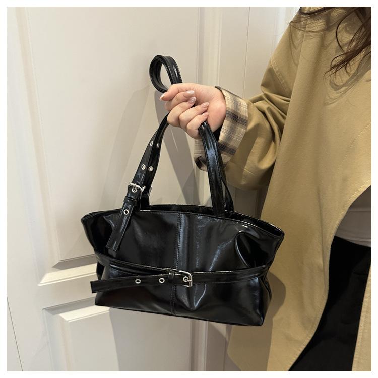 Chic Faux Leather Tote Bag for Women Large Capacity Commuter Shoulder Handbag