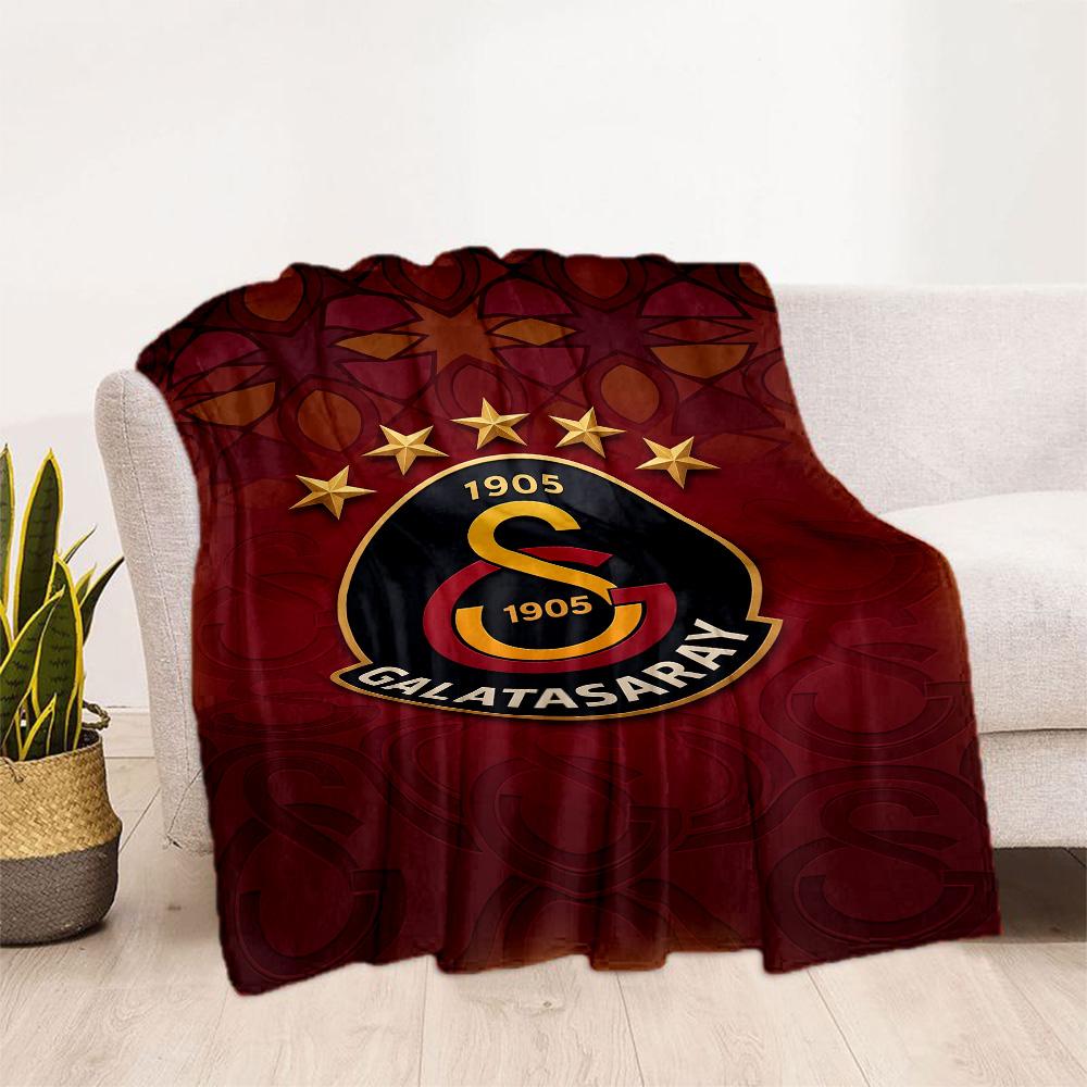 Galatasaray 144 Blanket Ultra-Soft Great for Livingroom Picnics Bedding for All Occasions Playful Design Perfect Gift for Relatives and Friends