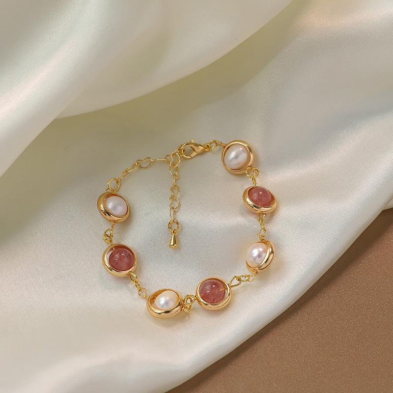 

Women s Pink Strawberry Crystal & Freshwater Pearl Bracelet - Korean Baroque Fashion