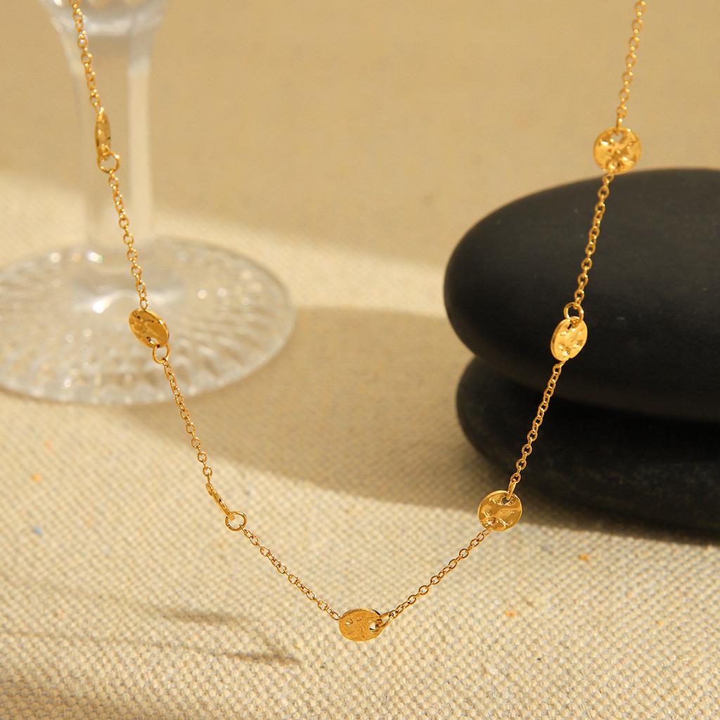 18K Gold Hammered Round Disc Stainless Steel Necklace for Women, Fashionable Minimalist Versatile Clavicle Chain
