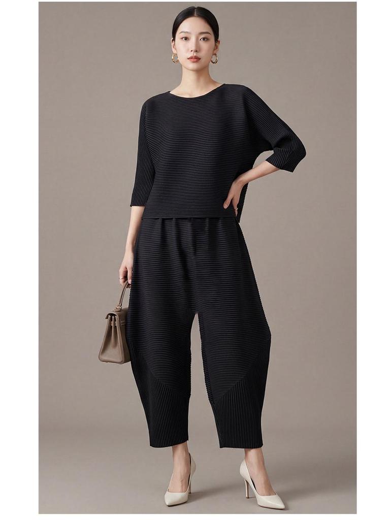 Miyake Women's High-End Flattering T-shirt & Irregular Harem Pants Two-Piece Set
