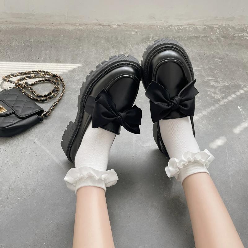 Neue Mary-Jane-Schuhe für Damen im Frühling mit Schmetterlingsknoten, flache Slip-on-Plateau-Kleid mit Absatz, Lolita-Schuhe für Frauen, Studentinnen-Pumps