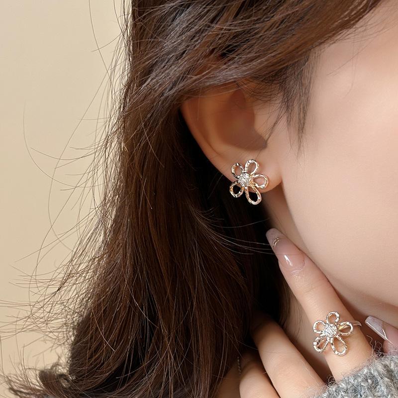 925 Silver Earrings Woman Irregular Flower Piercing Luxury Earrings High Quality Engagement Wedding Vintage Jewelry Accesories