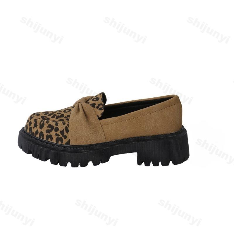 Fashion Large Size Women's Loafers Autumn Winter Fashion Leopard Leather Shoes Comfortable Height Increase Outdoor Non Slip Casual Shoes