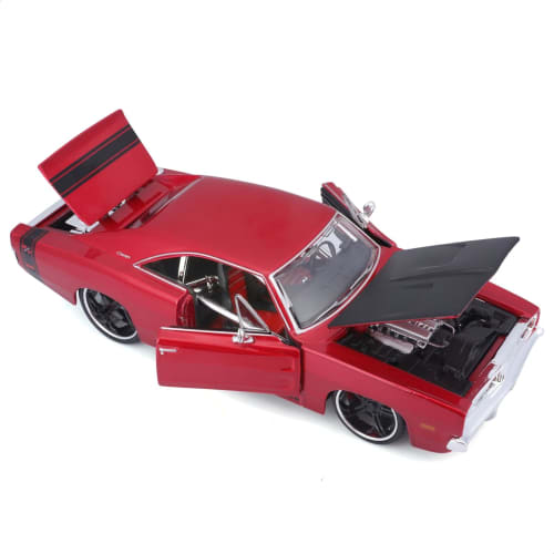Maisto 1/25 Scale Dodge Charger R/T 1969 Red Custom Classic Muscle Series / Diecast Model Car, Finished Product, 32537