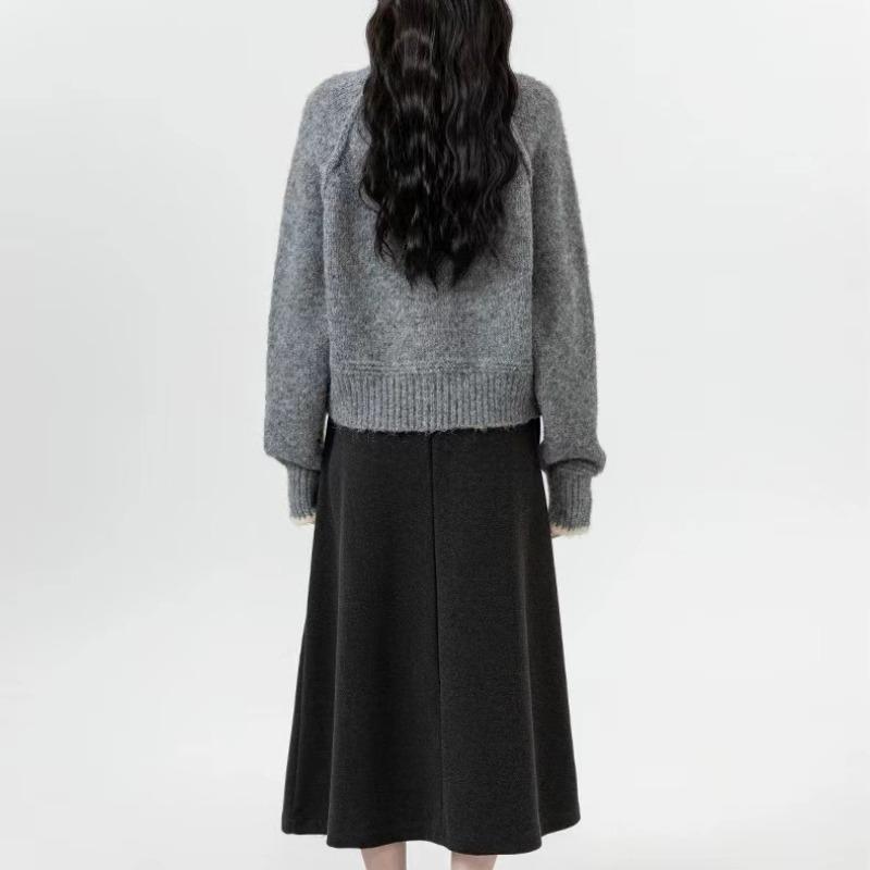 Autumn and winter new lazy wind thickened round neck short gray sweater women's inner knitted sweater small top