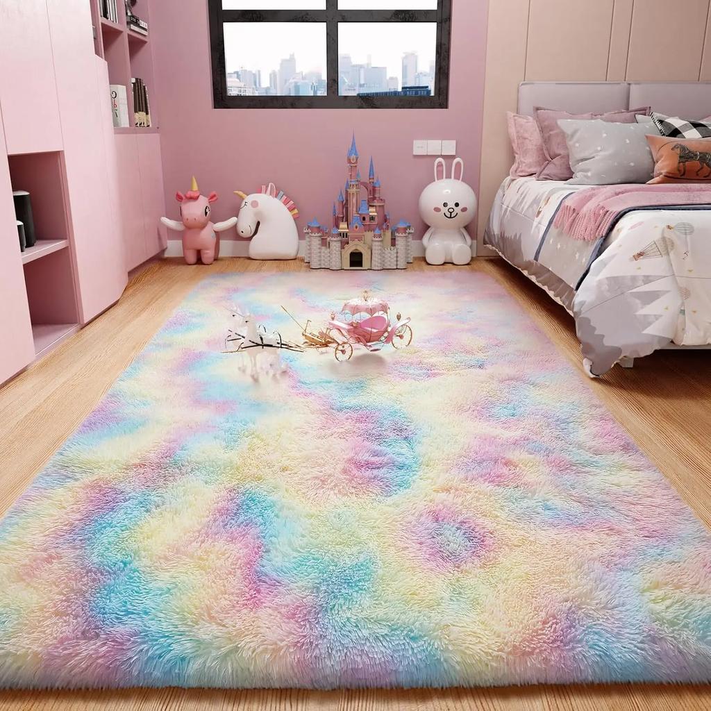Winter Warm And Soft Fluffy Carpet Is Used As a Floor Mat For Living Room And Bedroom For Home Decoration.