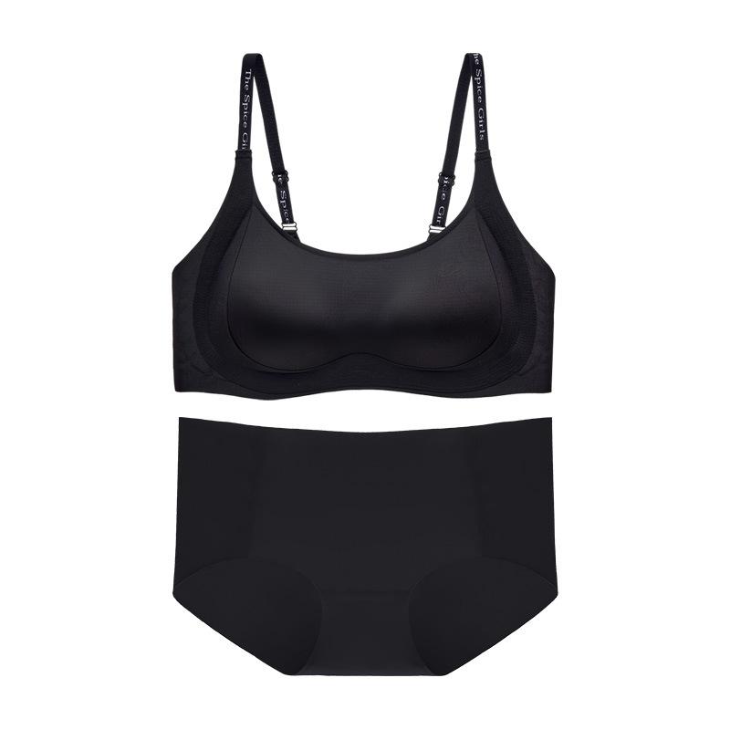 Summer light and thin liquid foundation underwear, large breasts and small seamless bras, closed breasts, anti-sagging women's bras