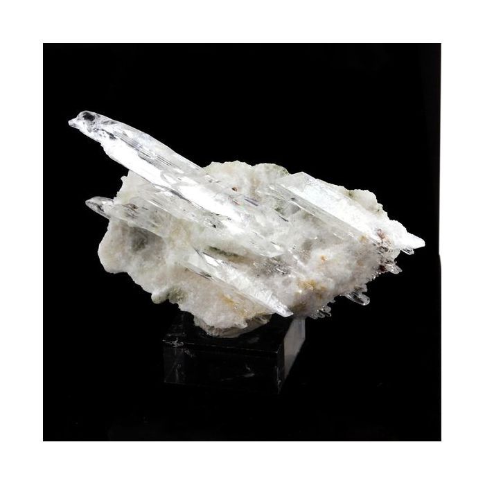 Pierres et Minéraux. Gypse. 113.3 ct. Gypsum Quarry, Arignac, France. Rare.
