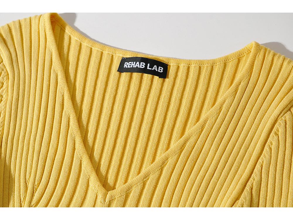 2026 American Hot Girl Rib Knit V-Neck Bodycon Sweater Dress with Slim Fit and Split Hem