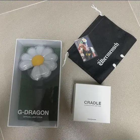 

Официальный лайтстик G-dragon + Подставка