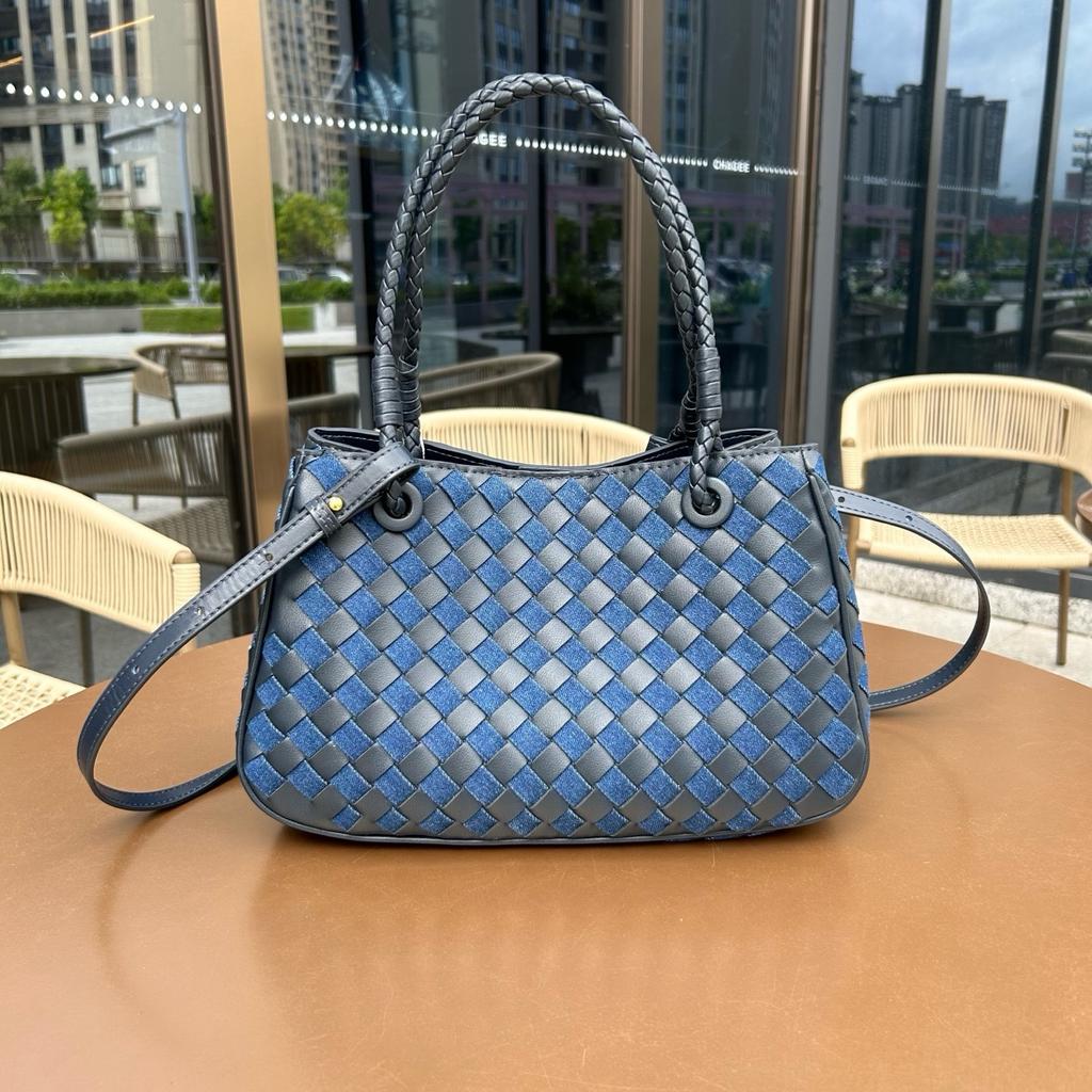 Kleine Nische Luxus Stil Neu Hochwertig Gemüsekorb Tragetasche Einzelne Schulter Pendeln Große Kapazität Gewebte Tasche Handgehalten Diagonale Umhängetasche