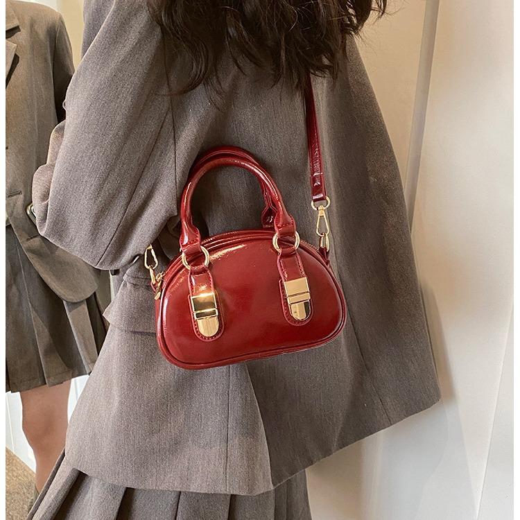 Strukturierte tragbare kleine quadratische Tasche Damen neue Frühjahrs- und Sommermode Schulter-Umhängetasche Tide