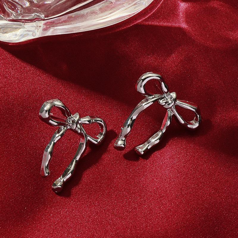 

Hot-selling gold bow stud earrings women s earrings simple glossy temperament earrings срібний