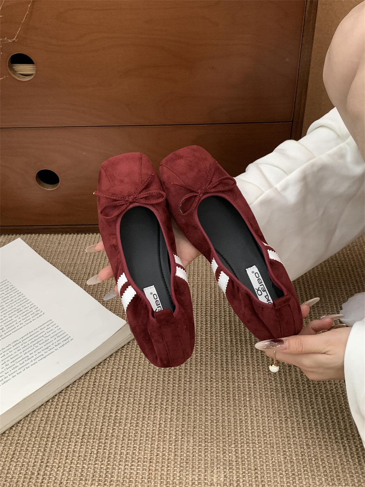 

Niche retro shallow mouth square head flat sole shoes women s 2025 new bow ballet one pedal grandma boat shoes 39 красный