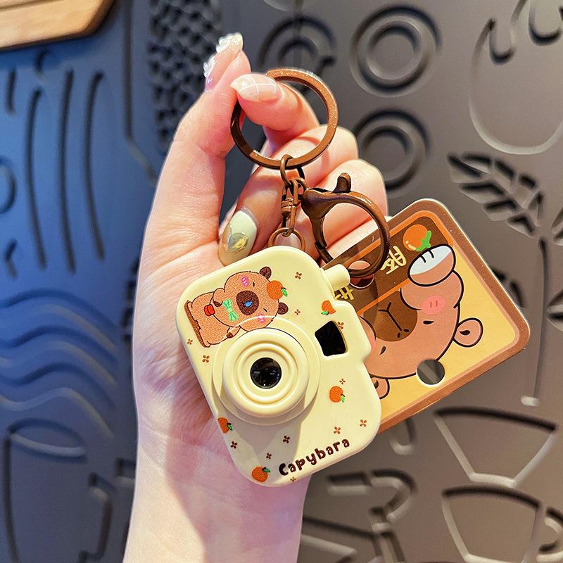 Capybara Luminous Projection Camera Keychain: Cute Cartoon Pendant Gift