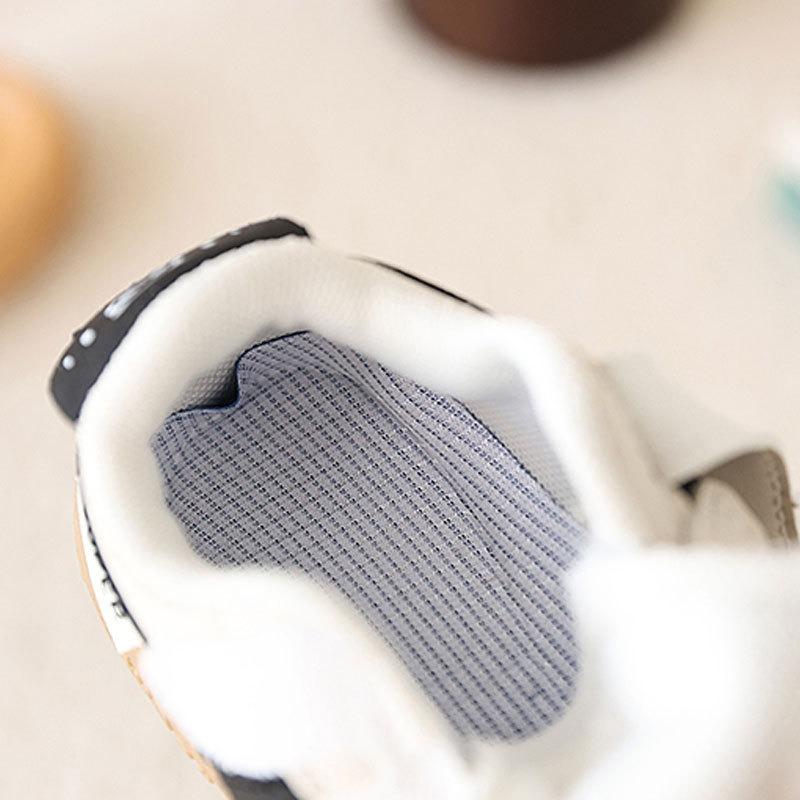 Spring Walking Shoes for Boys and Girls, Infant Toddler Shoes, New Spring/Autumn Style Casual Toddler Sneakers.