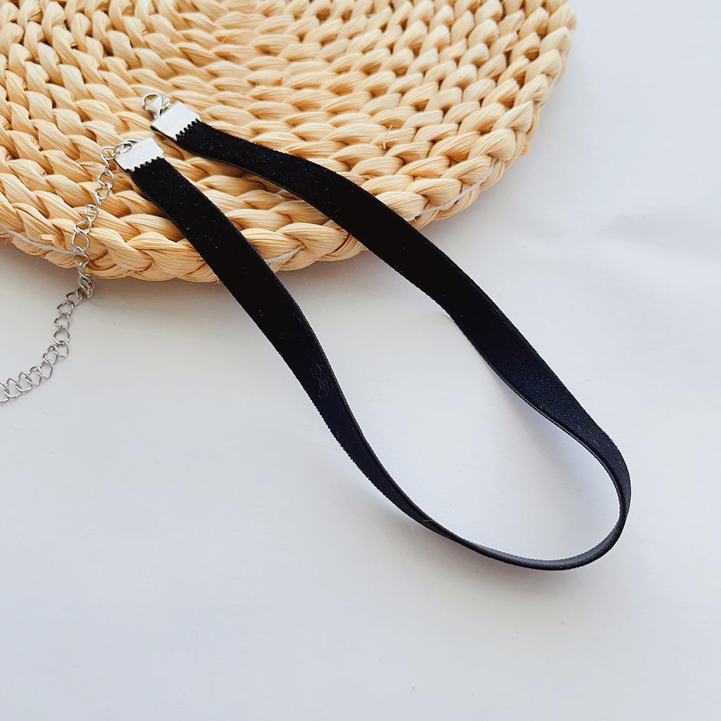 Semplice girocollo vintage con cinturino in velluto nero Collana girocollo Collana girocollo Collana girocollo Scollatura corta Accessori per la scollatura