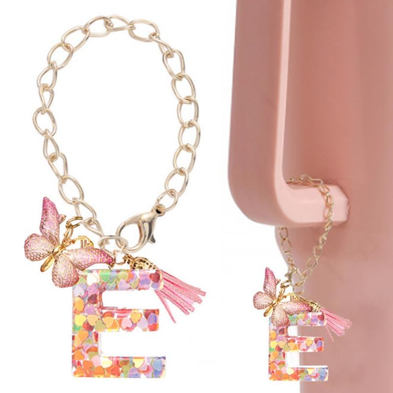 Chaîne de Tasses en Résine Rose à Franges Papillon Chaîne de Tasse Stanley Pendentif Cœur 26 Lettres Porte-clés Sac Rétro Durable Accessoire de Sac à Dos Pratique