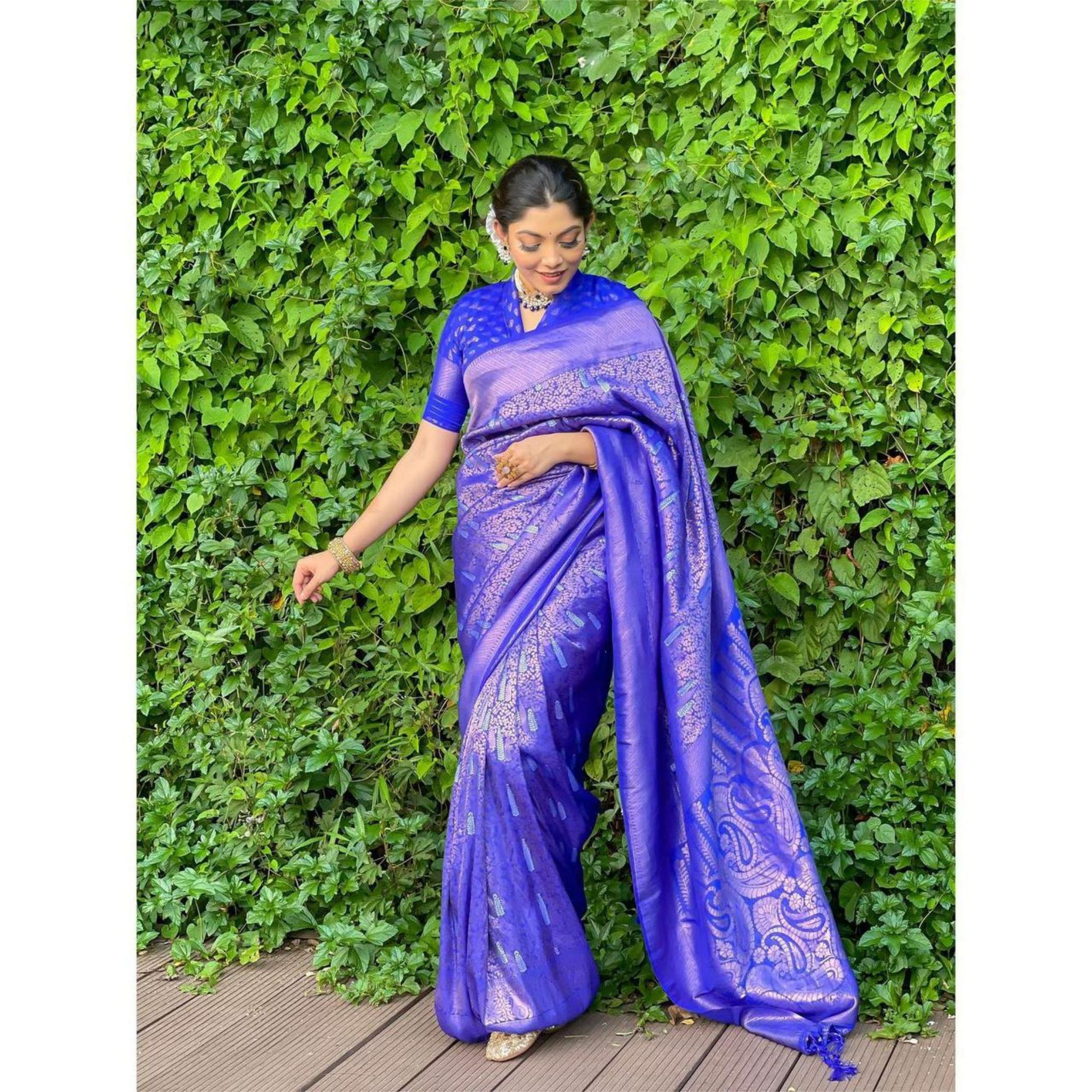 

Индийское традиционное мягкое шелковое сари личи с жаккардовым плетением