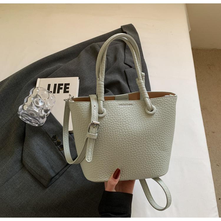 This Year, the Popular Foreign Style Portable Bucket Bag Women's Spring 2025 New Fashion Small Bag To Work Messenger Bag