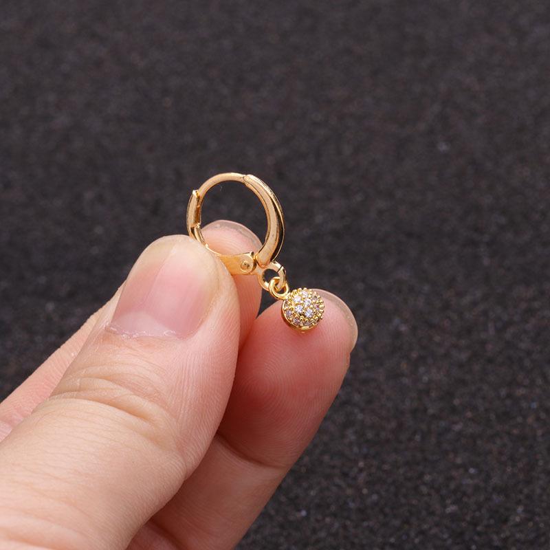 1Pc Simple Sunflower Pendant Cubic Zirconia Ear Tragus Personality Stainless Steel Cartilage Earring Piercing Jewelr