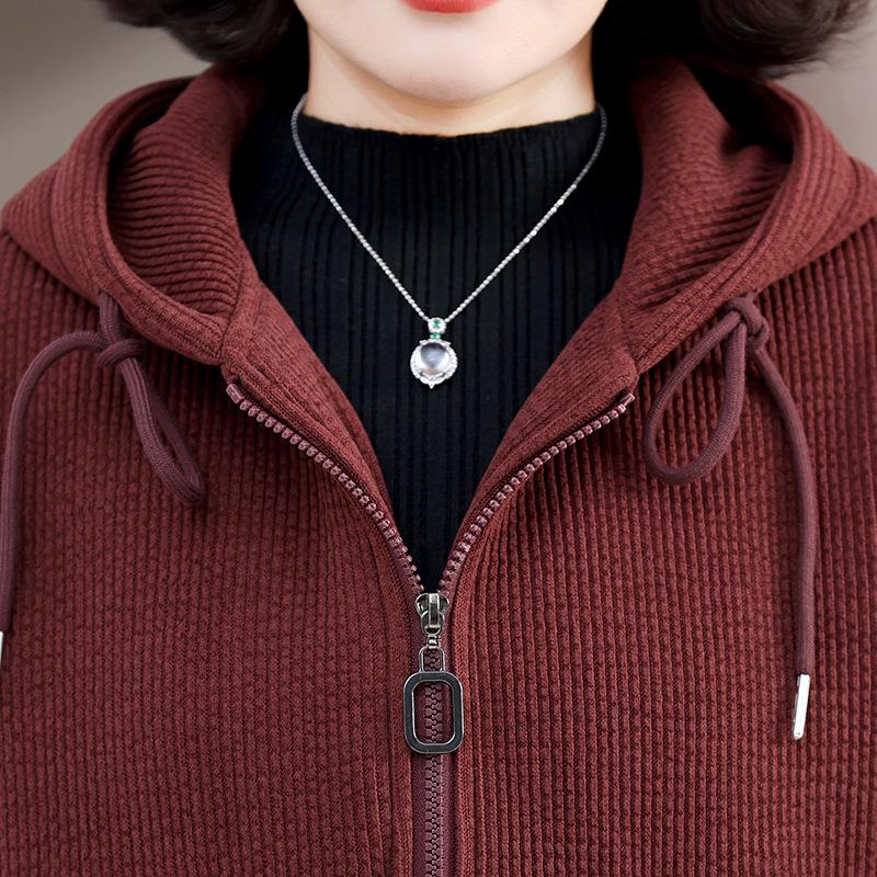 Autumn/Winter Fleece-Lined Corduroy Sportswear Set for Middle-Aged Women