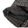 Chanel P26002V16324 Długość do kolan spódnica tweedowa z guzikiem z logo COCO czarny tweed Używana