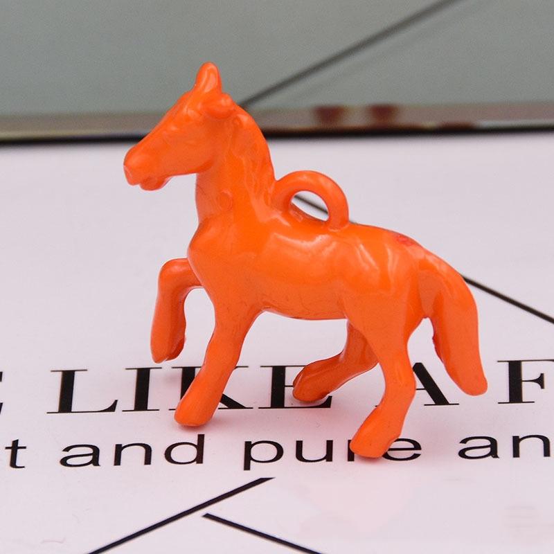 10 szt. Akrylowe Uv Błyszczące Kolorowe Charmsy Wisiorki 3D Konia Do Tworzenia Biżuterii Naszyjnik Kolczyki Bransoletka Akcesoria DIY