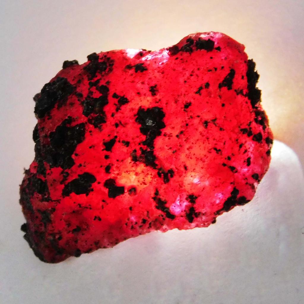 38 Ct Earth Mined Natural Red Ruby Huge Rough Loose Gemstone CERTIFIED A-5576