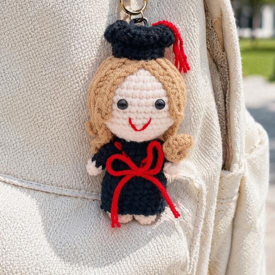 Handmade Graduation Crochet Doll, Knitting Cartoon Boy Girl Graduates Toy Decoration, Grad Gifts for Him, Her, Class of 2026 Students