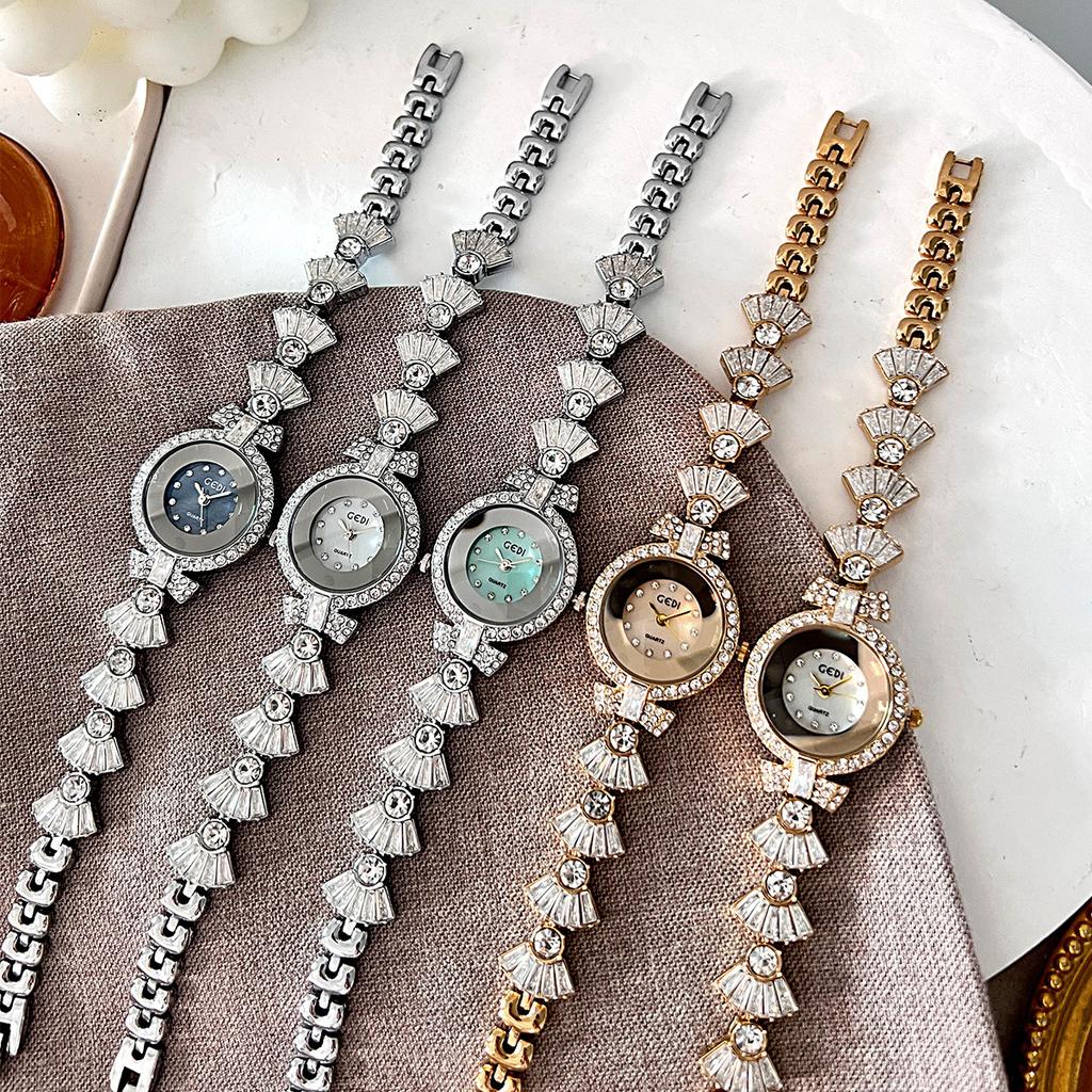 Watch Women's Light Luxury Diamond Bow Bracelet Advanced Sense Exquisite Simple Temperament Versatile Quartz Watch