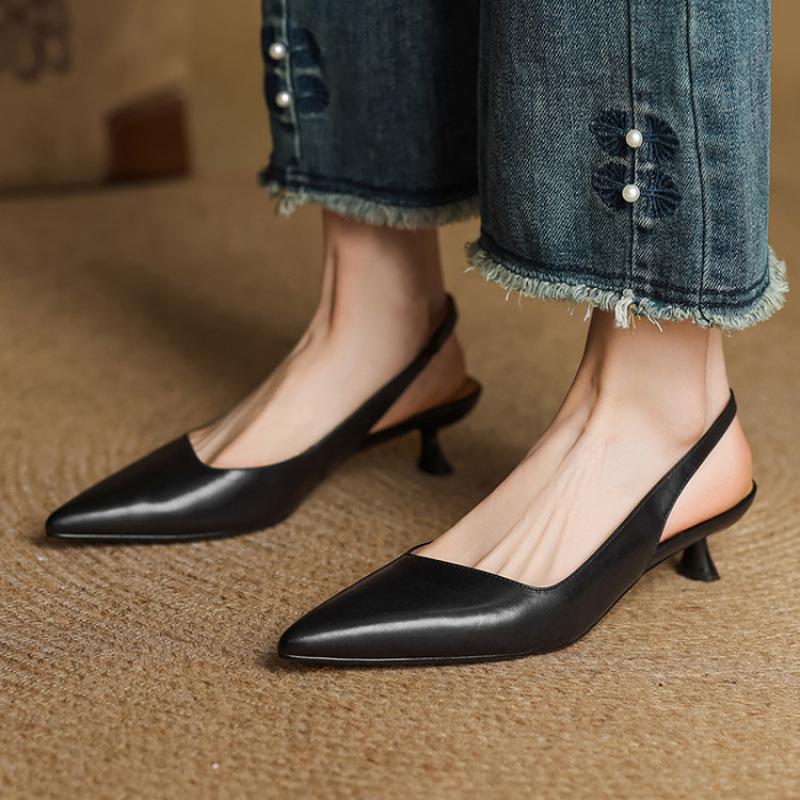 New comfortable rear empty sandals women's casual pointed large size sandals soft sole summer leather one-pedal bag head sandals