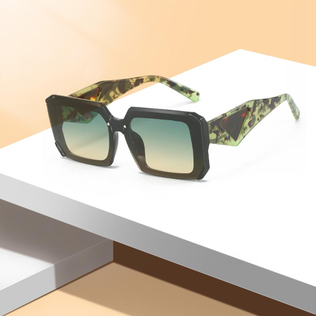 Vintage SunGlasses For Women Large Size Square Stylish Sunglasses Retro Style Glasses Shades Female Eyewear UV400 Eyewear