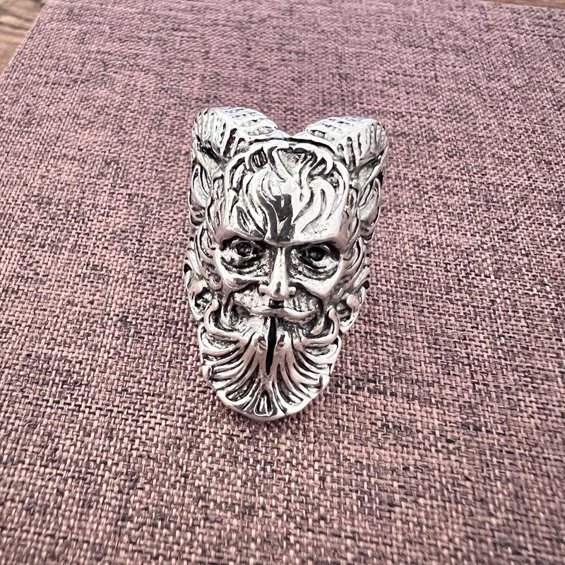 Dark Series Retro Schädel Fünf-Klauen-Ring - Cooles Hip-Hop Streetstyle Accessoire