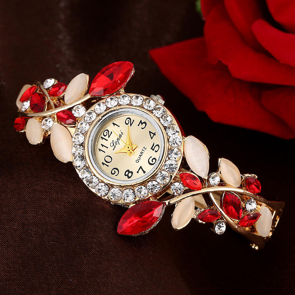 

Luxury Diamonds Women Watch Alloy Crystal Bracelet Flower Wrist Watch Elegant Female Clock Rhinestone Quartz Bracelet Watches красный