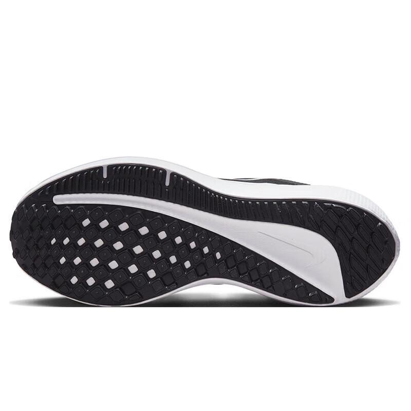Nike Women's Winflo 10 Running Shoes