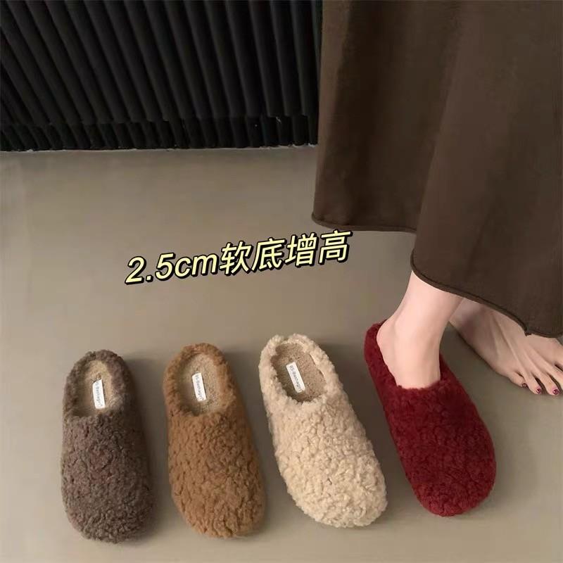 Lamb wool slippers women's wear 2025 new winter Korean version flat-bottomed lazy Muller shoes with velvet bag head half drag