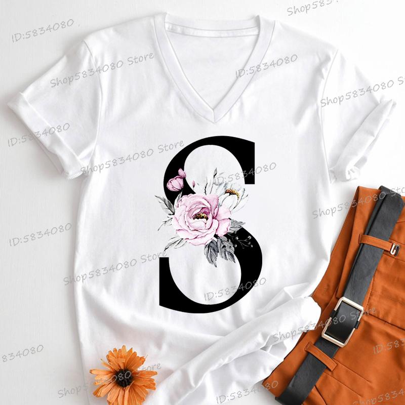 Vintage Flower Alphabet Womens Clothing Letter M Floral Monogram Graphic T Shirts Women AZ 26 Alphabet Gift Shirt for Women