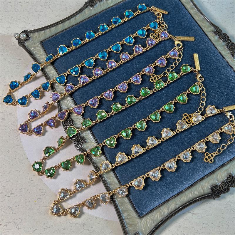 

Oscar Retro High-End Heart-Shaped Rhinestone Necklace белый