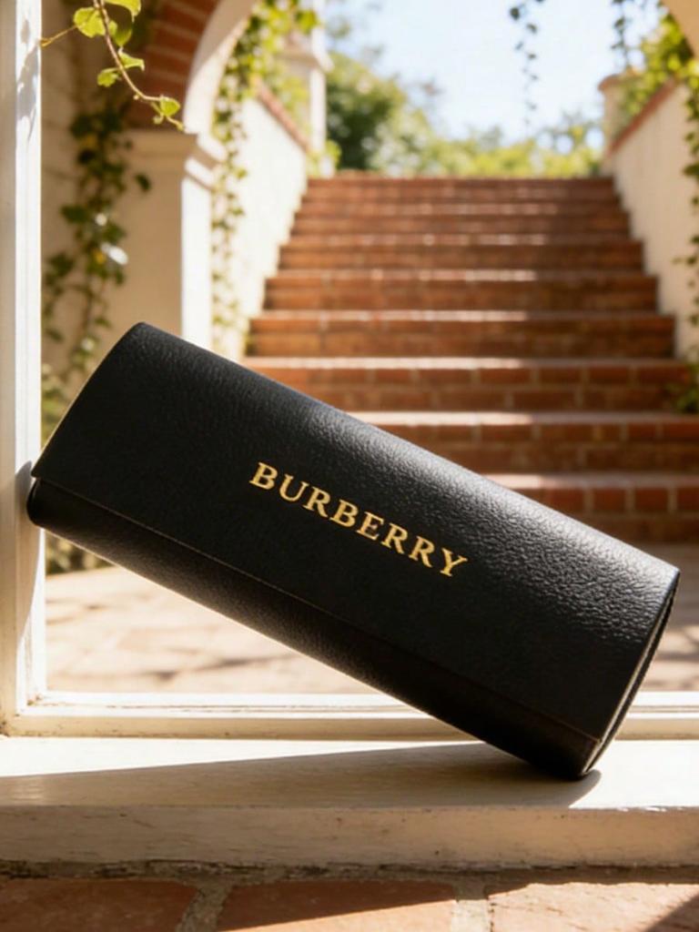 Burberry Black Leather Glasses Case Gold Logo Hard Shell Sunglasses Storage Box Portable Eyewear Protector Case For Women Men