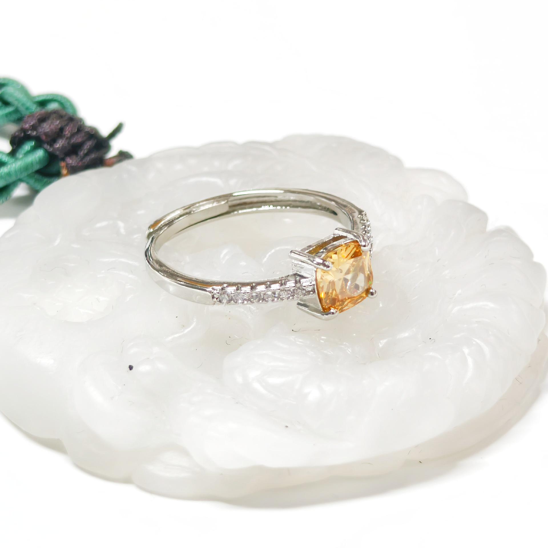 Gessen Jewelry Zircon Engagement Ring - European & American Simple Style One Size