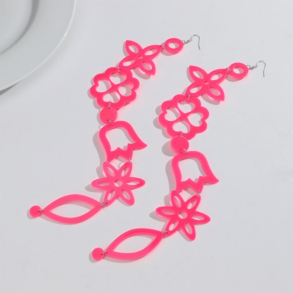 Exaggerated Extra Long Geometric Acrylic Drop Earrings for Women Hollow Flower Bell Pattern Pendant Earring Punk Jewelry Gift горячий розовый