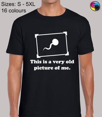 Dies ist ein sehr altes Bild von mir Lustiges Neuheit Regular Fit T-Shirt Top für Männer