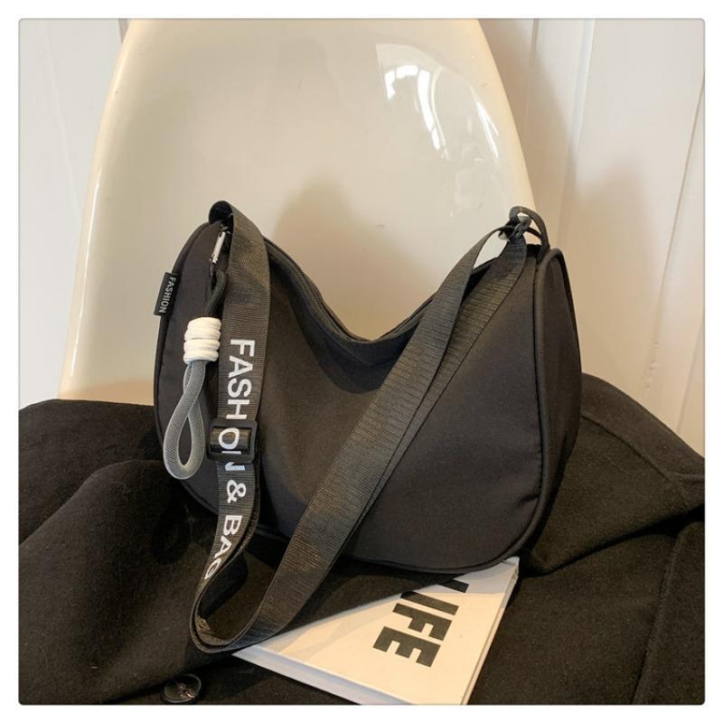 Studenten-Pendler-Vielseitige Schultertasche mit großem Fassungsvermögen Neue Nylon-Tragetasche Einfache lässige Mode-Umhängetasche