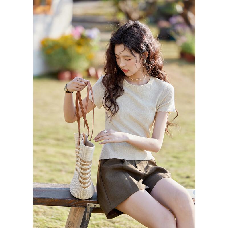 Meixiu Slim Fit Back Hollow Pearl Button Knit T-shirt